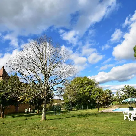 Vintage In Besse With Swimming Pool Holiday home