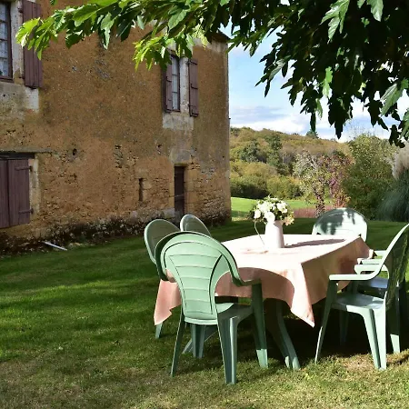 Vintage In Besse With Swimming Pool Holiday home
