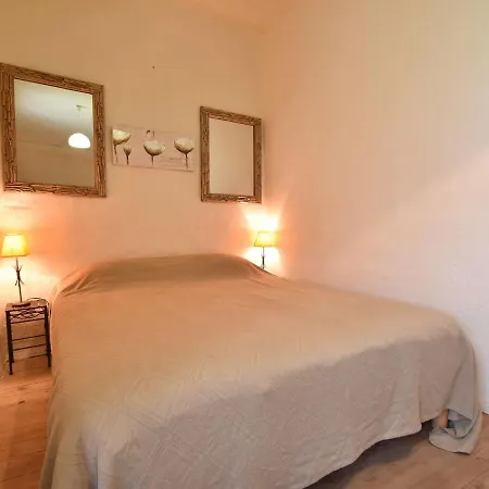 Holiday home Vintage In Besse With Swimming Pool *