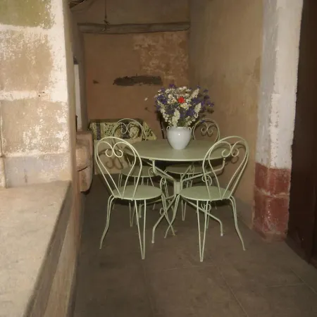 Holiday home Vintage In Besse With Swimming Pool