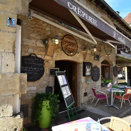 Holiday home Vintage In Besse With Swimming Pool Saint-Pompont