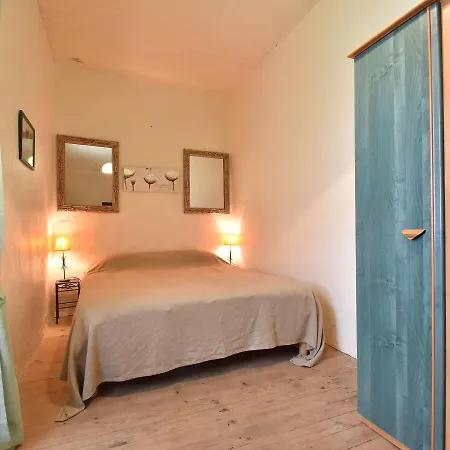 Vintage In Besse With Swimming Pool Saint-Pompont